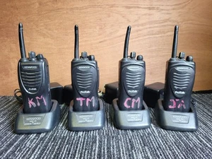 4x Kenwood Protalk TK-3201 UHF FM Transceiver Radios & KSC-31 Chargers - Zdjęcie 1 z 10