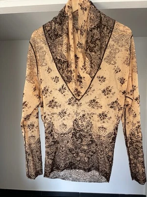 Top vintage Jean Paul Gaultier en maille tatouée  - Photo 1/4