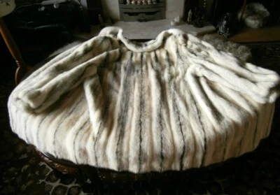 Beautiful vtg IVORY/BLACK cross real mink fur longer length SWING jacket, MINT - Image 1 of 4