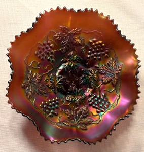 GORGEOUS NORTHWOOD Grape & Cable AMETHYST Carnival Glass 9" Bowl! - Picture 1 of 3