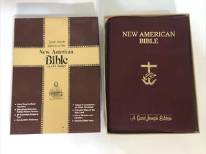 The St. Joseph New American Bible Giant Print 1991 4th Edition - Picture 1 of 9