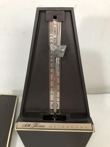 **Working** Vintage SETH THOMAS Metronome Music Piano Plastic Windup USA - Picture 1 of 9