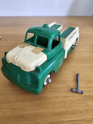 Marx Cities Service Fix It Tow Truck 1950's - Image 1 of 4