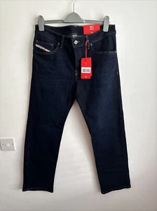 Diesel D-Mihtry 0IHAQ Straight Fit Jeans Dark Wash Größe W32 L30 Neu mit Etikett - Bild 1 von 5