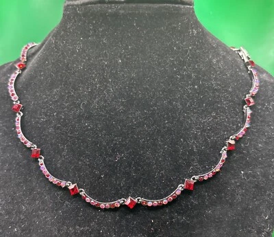 "Collar ondulado moderno Givenchy tono negro rojo estrás Ab 16,5""" Foto 1 de 4