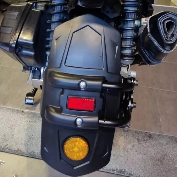 Protector de guardabarros impermeable para rueda trasera única HONDA ADV150 Foto 1 de 4