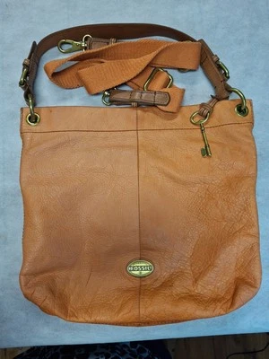 VINTAGE FOSSIL MADDOX LEATHER BUCKET MIDSIZE CROSSBODY  Orange PURSE AUTHENTIC - Image 1 of 4