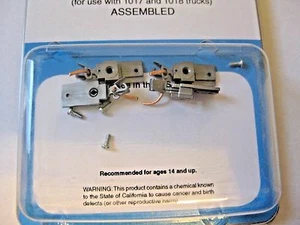 Micro-Trains Stock #00102026 Passenger Car Couplers Silver For 1017 & 1018 Truck - Picture 1 of 3