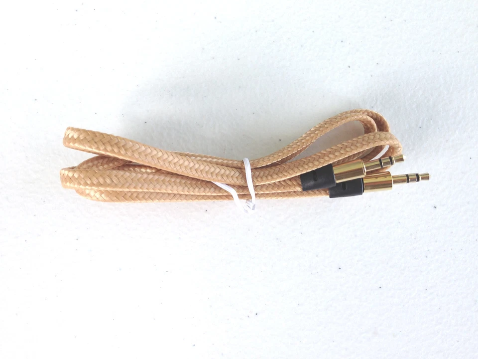 Lote CABLES AUX TRENZA PLANA 3 PIES PARA IPHONE 6 4S 5 5S IPOD MP3 AMPLIFICADOR DE AUDIO ESTÉREO Foto 1 de 1