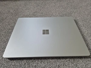Microsoft Surface Laptop Go | i5 10th| 16GB | 256GB NVMe|Win11| Excellent - Picture 1 of 6