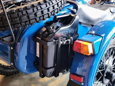 Soporte de bote de combustible para bidón de acero URAL Gear Up Tourist Ranger cT Foto 1 de 4