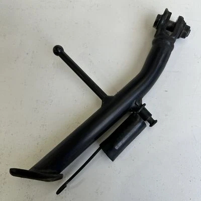 Soporte lateral y resorte Honda CB400 Super Four Revo 2010 Foto 1 de 4