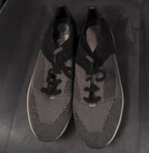WOMENS EASY SPIRIT SIZE 8.5 TENNIS SHOES NEW BLACK & GREY - Picture 1 of 5