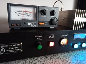 TRASMETTITORE BROADCAST AM ONDE MEDIE "CLASSE D" - 522 KHz / 1602 KHz - Photo 1/10