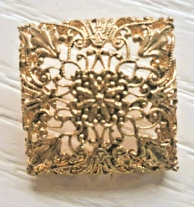 Vintage 8 Goldtone Flower Filigree Square Shank Buttons 1/2" & 1 inch - Picture 1 of 4