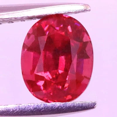1.14CT RHODOLITE GARNET PASTEL PINK TO RED OVAL GEMSTONE (MADAGASCAR) - Image 1 of 4