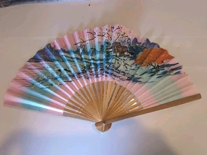 VTG 1940s 50s JAPAN HAND FAN HAND PAINTED FLOWERS GARDEN OCEAN 15 7/8" - Picture 1 of 6