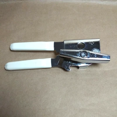 Vintage SWING-A-WAY Manual Can Opener White Handle USA - Image 1 of 4