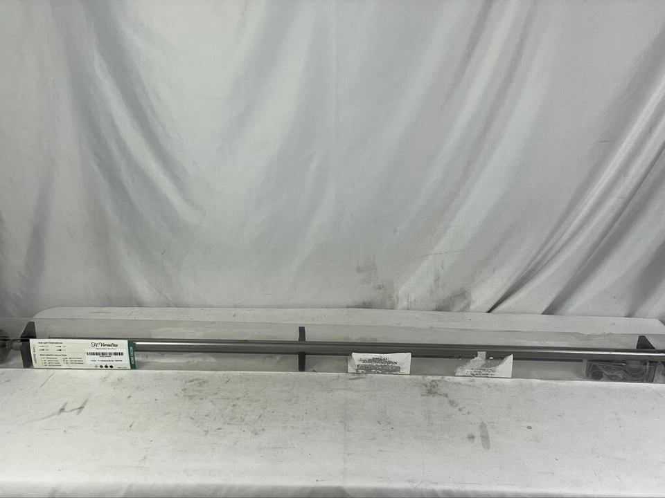 Juego de varillas de cortina individuales H.VERSAILTEX con remates de bola hueca tallada 66-120" Foto 1 de 4