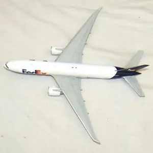 FedEx Express Boeing 777-200F N884FD pressofuso 1/200 modello Gemini Jets - Foto 1 di 4