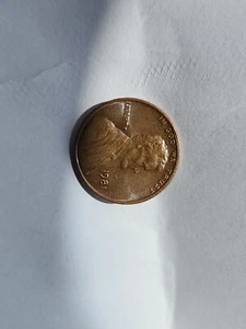 1981 No Mint Lincoln Penny - Picture 1 of 6