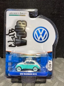 1/64 GREENLIGHT CLUB V-DUB 1946 VOLKSWAGON BEETLE BUG WITH SURF BOARD TURQUOISE - Picture 1 of 2