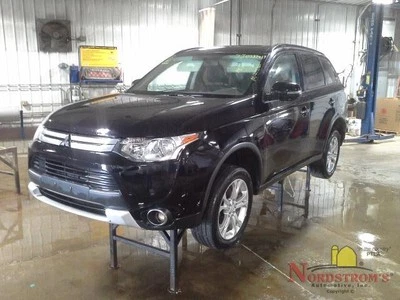 2015 Mitsubishi Outlander Windshield Wiper Transmission - Image 1 of 4