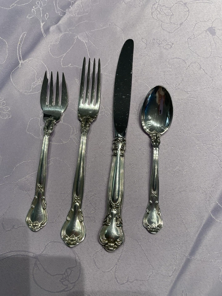 8 ajustes de lugar, Chantilly Gorm, plateado Foto 1 de 1