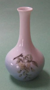 BING GRONDAHL B&G Royal Copenhagen LABURNUM GOLDEN CHAIN Danish Onion Neck VASE - Picture 1 of 6