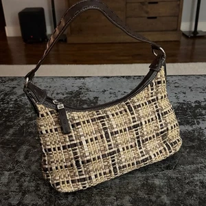 Bolso de hombro The Sak marrón crema con textura - Imagen 1 de 7