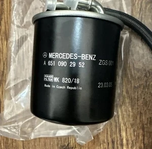 NEW Genuine Mercedes-Benz OM651 Engine Fuel Filter With Sensor A6510902952 - Picture 1 of 3