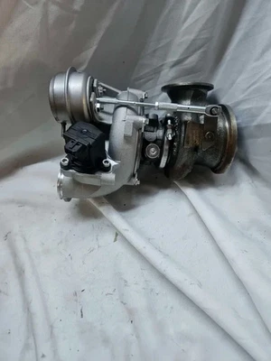 Turbocargador para BMW 550i 650i 750i X5 X6 2008-13 4,4 L N63 V8 769155-5015S Foto 1 de 4