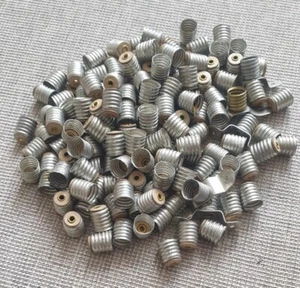 150 Stück E10 Lampenfassung Fassung  Glühlämpchen  - Bild 1 von 3