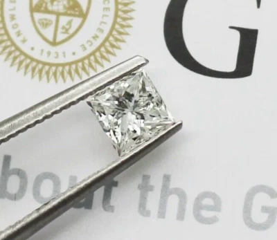 GIA Certified 0.45ct E/VS2 Laser Inscribed Princess Cut Loose Diamond Foto 1 de 4