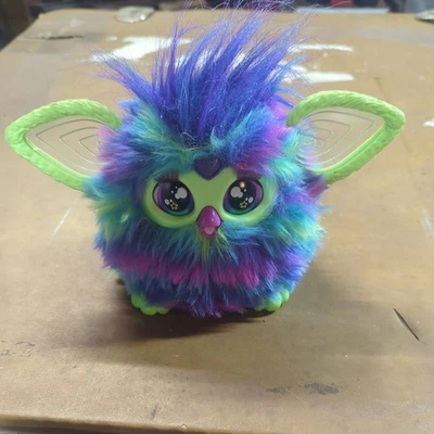 FURBY Galaxy издание интерактивный плюшевый зарево в темноте - работает - Изображение 1 из 3