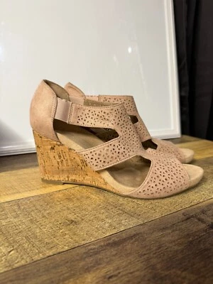 Life Stride Soft Systems Faux Suede Cork Beige Heidi Wedge Sz 9W Sandal Comfort - Image 1 of 4