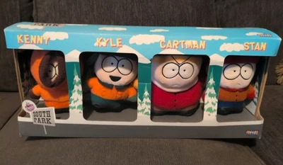Juego completo de cuatro muñecas de peluche de 6" de South Park 1998 Kenny, Kyle, Cartman y Stan Foto 1 de 2