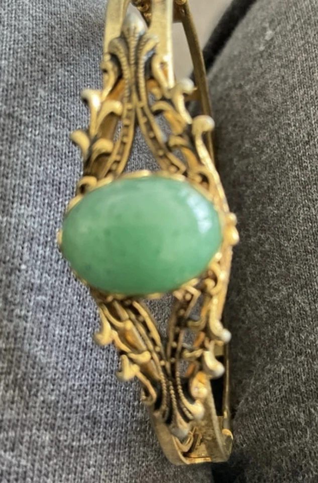 Unknown Gold Bracelet With Jade Coloured Stone - Image 1 of 3