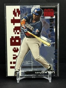 Tony Gwynn 1999 SkyBox Premium #10LB Live Bats San Diego Padres - Picture 1 of 2