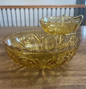 Juego de astillas y salsas de oro miel Anchor Hocking vintage con soporte de latón EE. UU. - Imagen 1 de 24