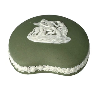 Tapa para caja de baratija con forma de riñón jaspe verde salvia Wedgwood PARTE - Imagen 1 de 7