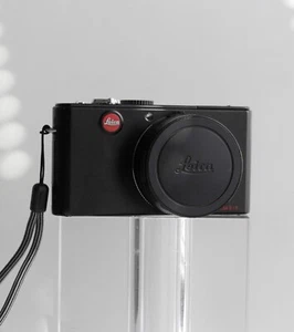 Leica D-LUX 3 10.0MP Digital Camera - Black Lightly Used w/ Accessory set - Picture 1 of 8