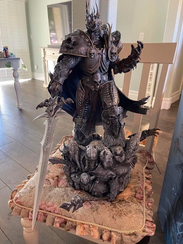 World of Warcraft Lich King Arthas Polystone Statue Authentic Blizzard Blizzcon Cover