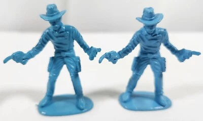 Juego de 2 figuras de plástico azul soldados juguete vaquero Airfix vintage Foto 1 de 3