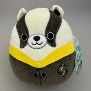 Squishmallows 8" Harry Potter Hufflepuff Badger in Cape New With Tags Authentic - Picture 1 of 11