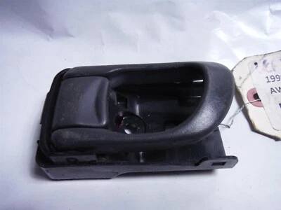 Subaru Legacy 1996 conductor interior trasero izquierdo manija de puerta interior fabricante de equipos originales 1996-1999 Foto 1 de 4