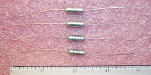 CONDENSADORES DE TANTALIO AXIAL MIL-SPEC M39003/01-2605 VISHAY QTY (10) 3.3uf 50V 10% AXIAL MIL-SPEC M39003/01-2605 - Imagen 1 de 1
