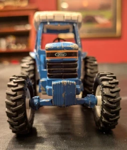 ☑️ Vintage 1: 32 Scale Blue Ford TW-5 Die-Cast + Plastic Tractor with 3pt Hitch - Picture 1 of 14