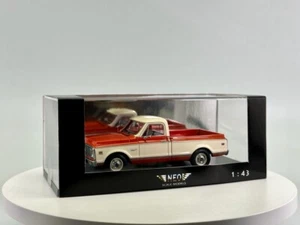 NEO45390 1:43 Chevrolet C10 red/white 1971 - Picture 1 of 7