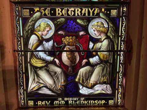 INCREDIBLE ANTIQUE STAINED GLASS  ANGEL CHURCH  WINDOW - JJJ33 Cover